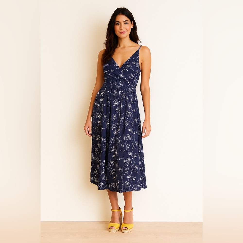 Kaileigh Navy and White floral faux wrap Midi length dress, sz Small